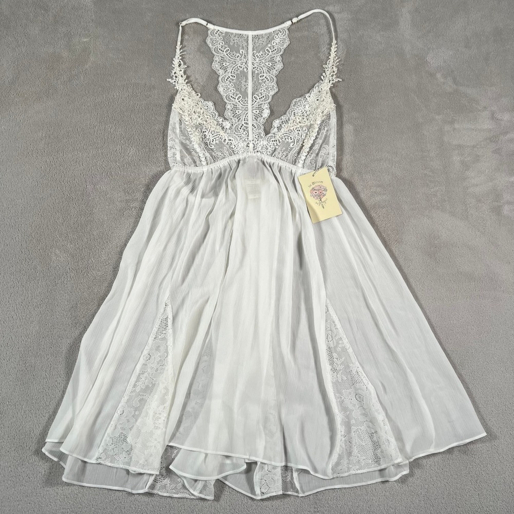 In Bloom by Jonquil White Lace Racerback Babydoll Chemise Women's Size Large NWT